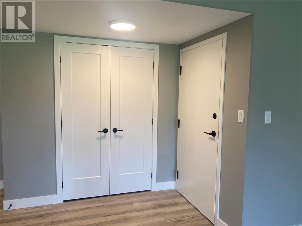 144 Meadowbrook Road Unit# Lower Unit Property Photo 12