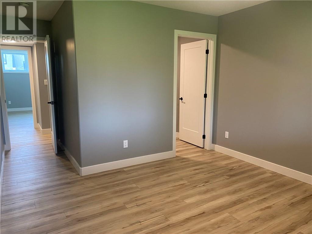 144 Meadowbrook Road Unit# Lower Unit Property Photo 28