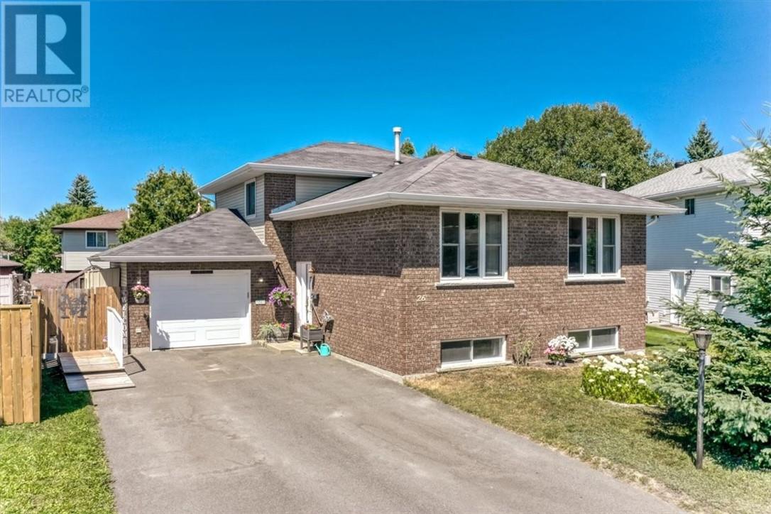 26 Monique Crescent Property Photo 1