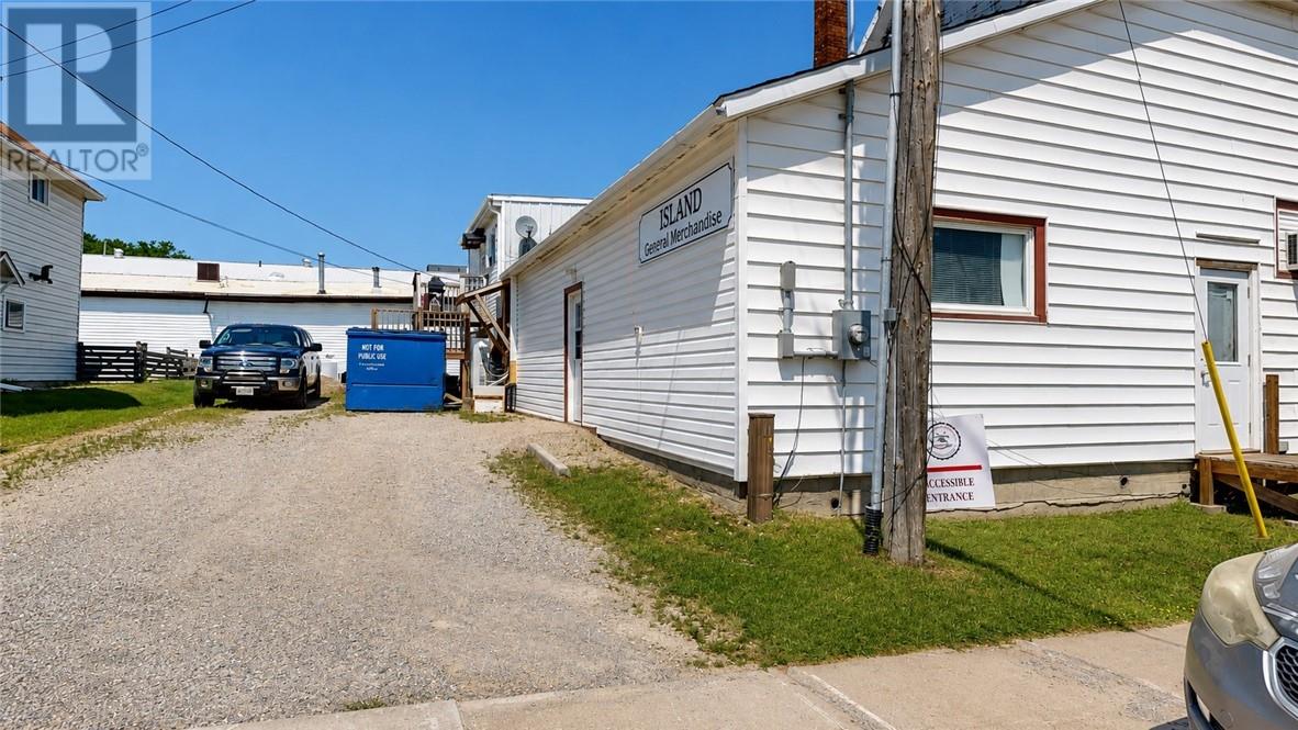 37 Meredith Street Property Photo 6
