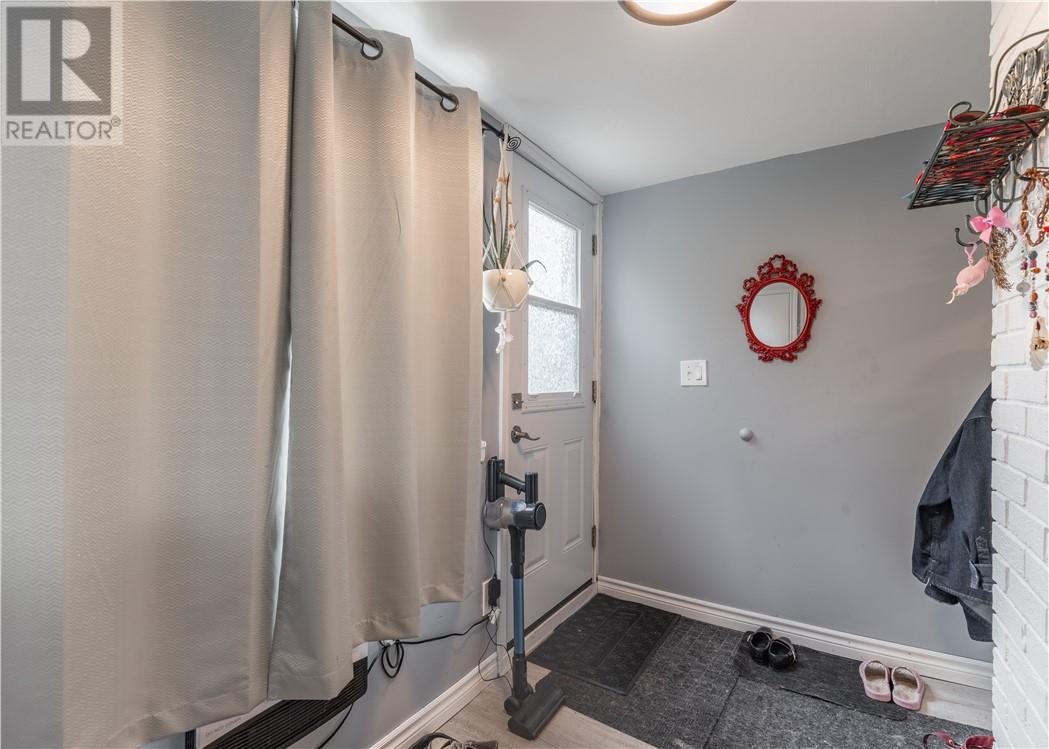 287 Van Horne Street Property Photo 2