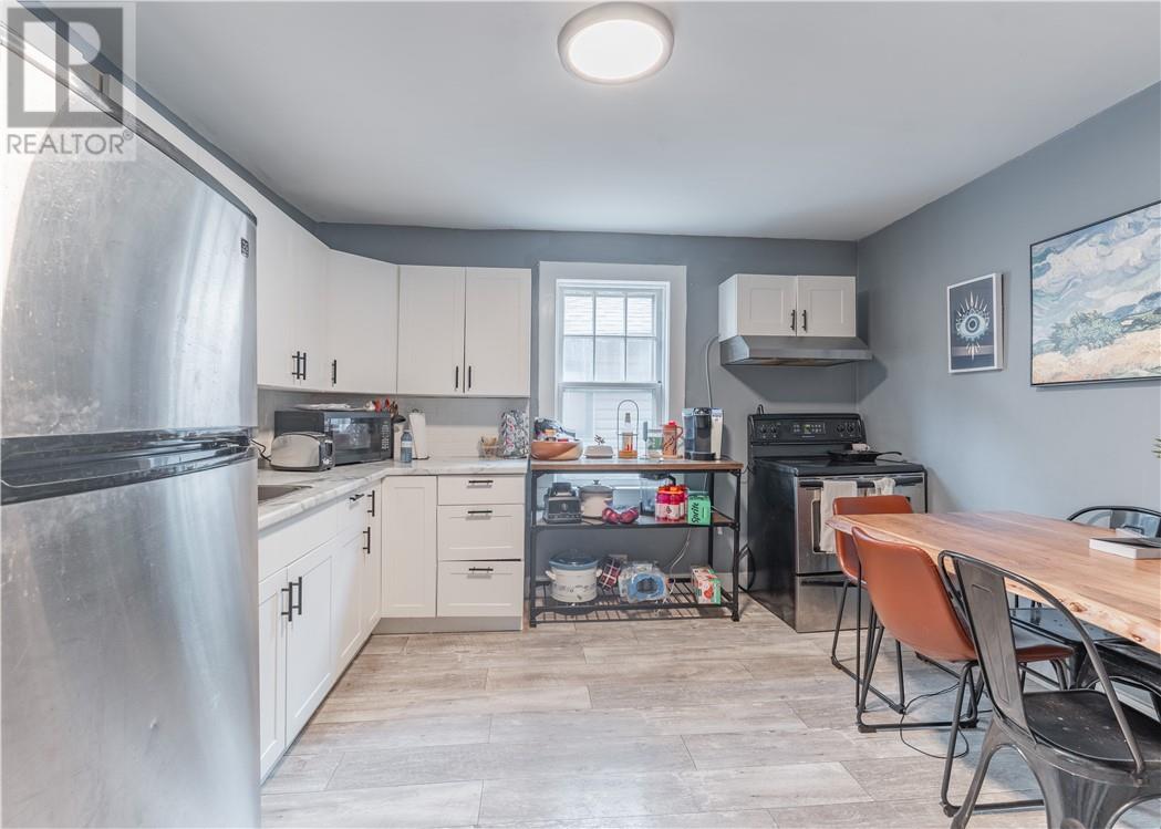 287 Van Horne Street Property Photo 8