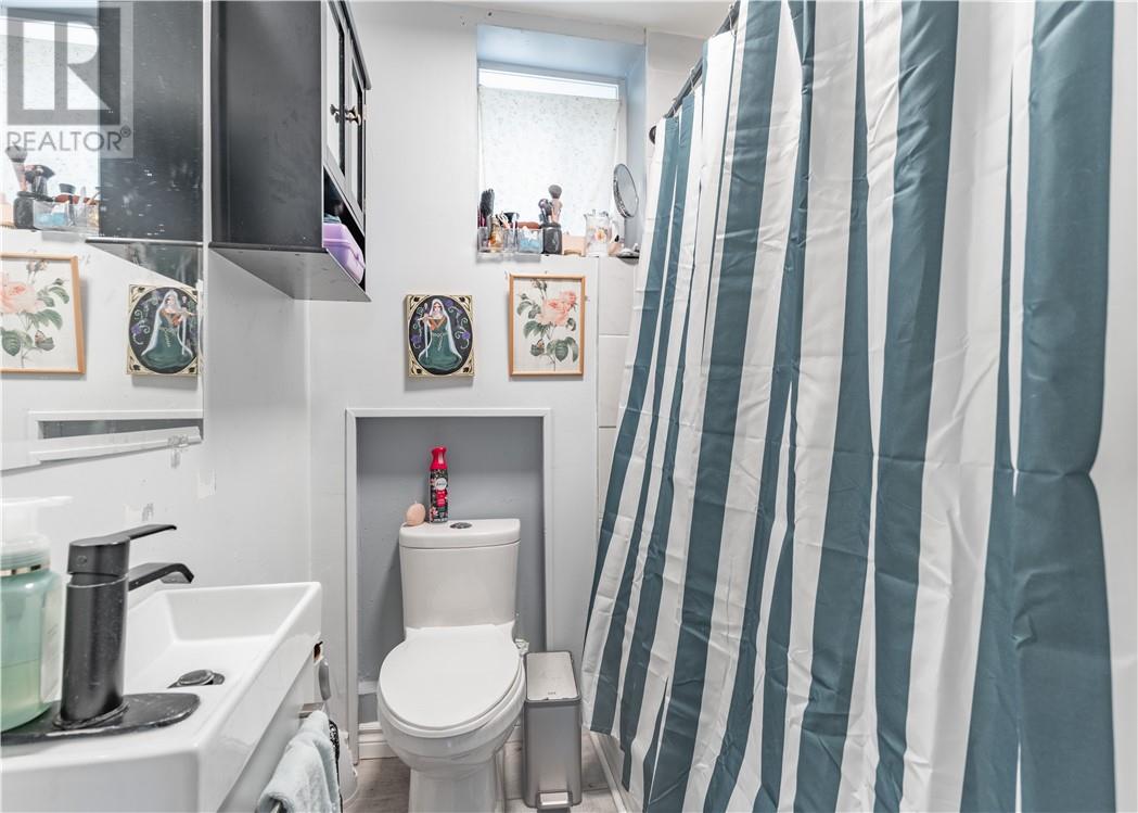 287 Van Horne Street Property Photo 15