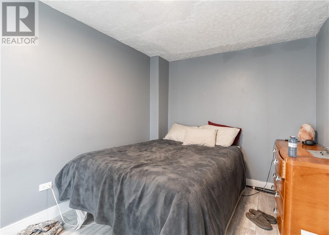 287 Van Horne Street Property Photo 19