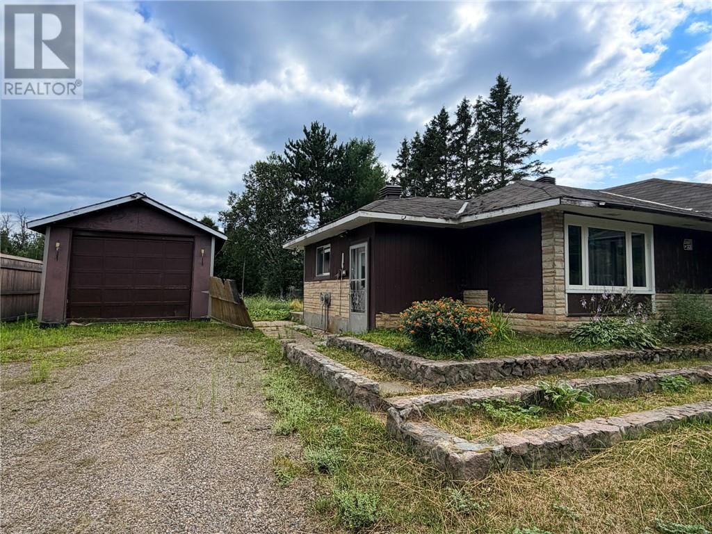 63 Larchmount Property Photo 2