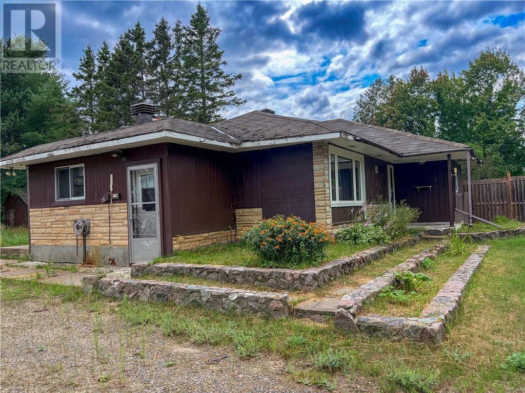 63 Larchmount Property Photo 3