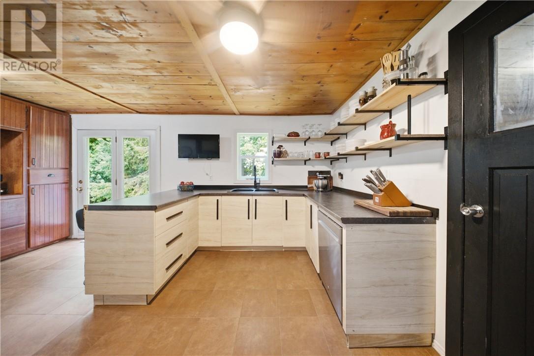 19 Government Road Property Photo 8