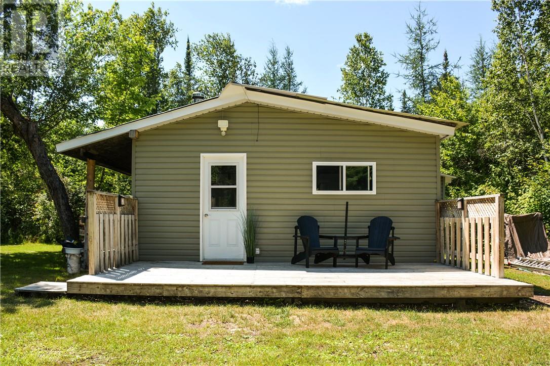 2592 P Line Road Property Photo 1