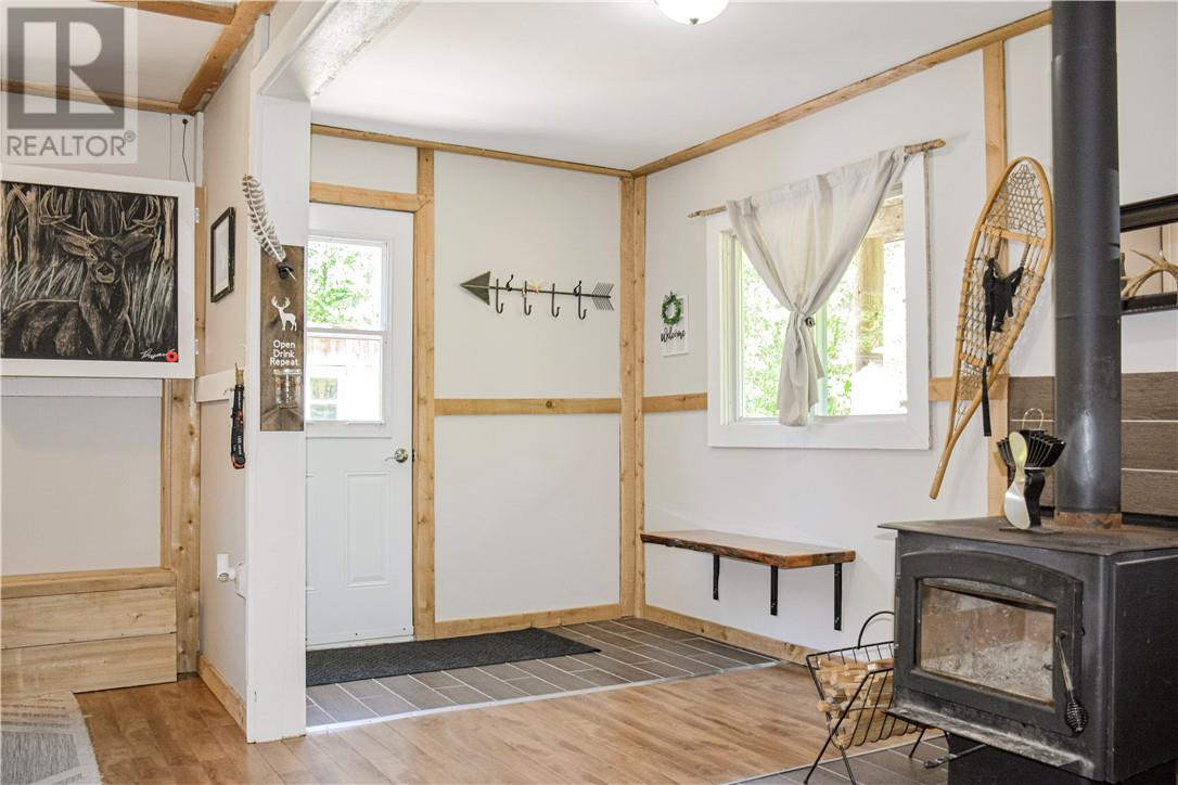 2592 P Line Road Property Photo 8