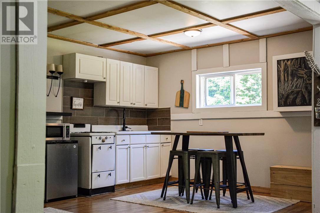 2592 P Line Road Property Photo 14