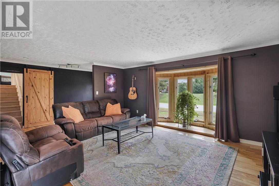 14 Minto Street Property Photo 33