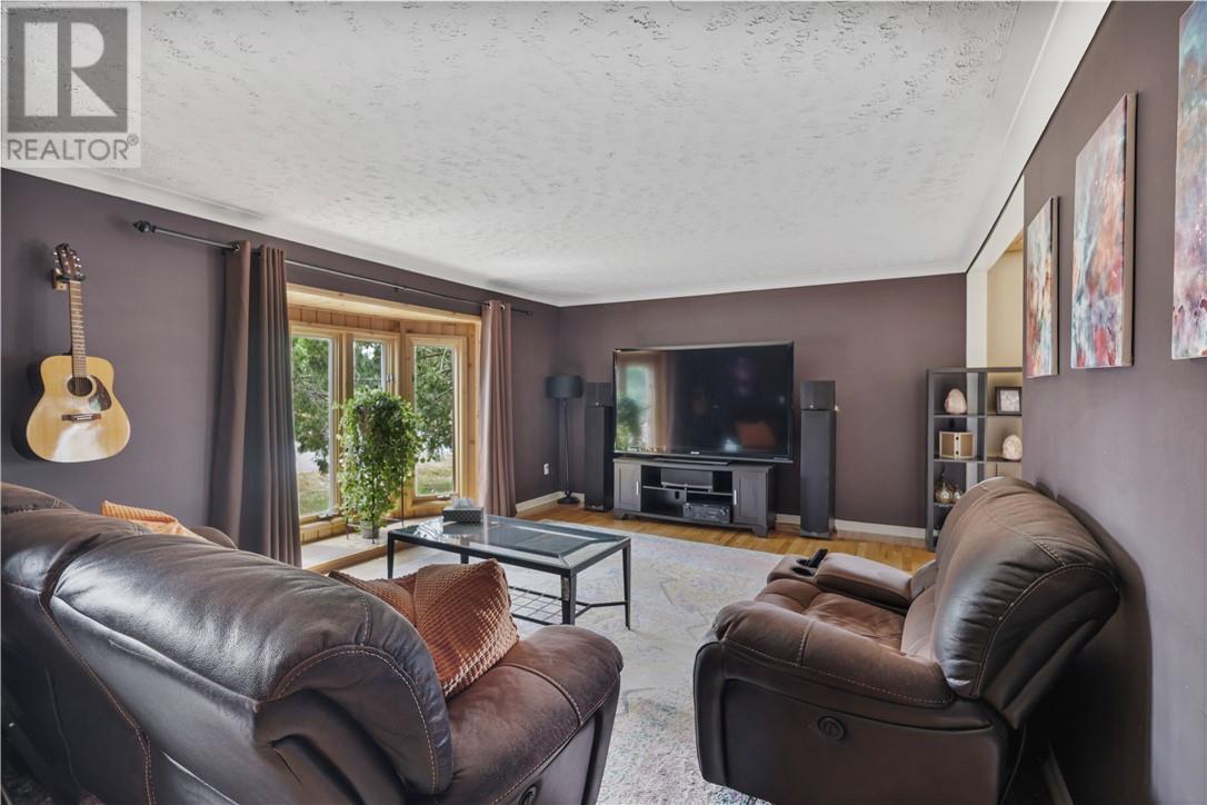 14 Minto Street Property Photo 35