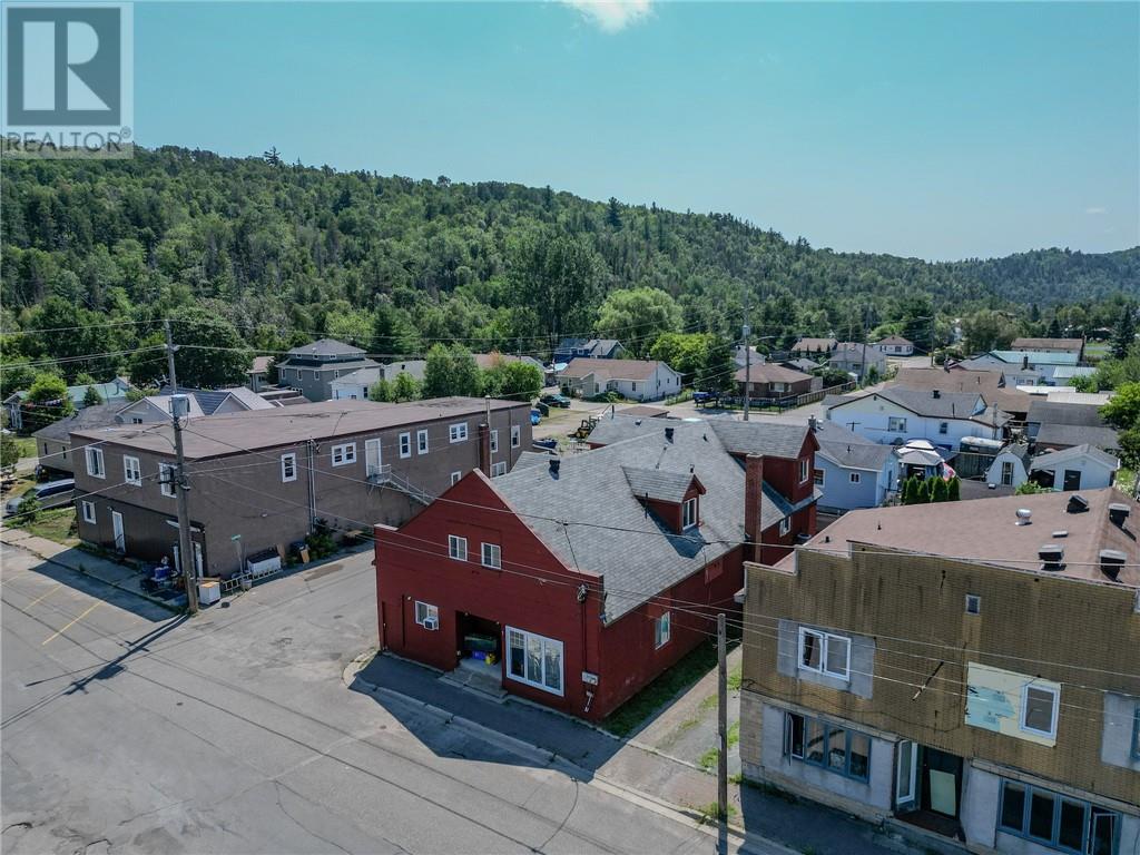 7 Second Avenue Property Photo 1