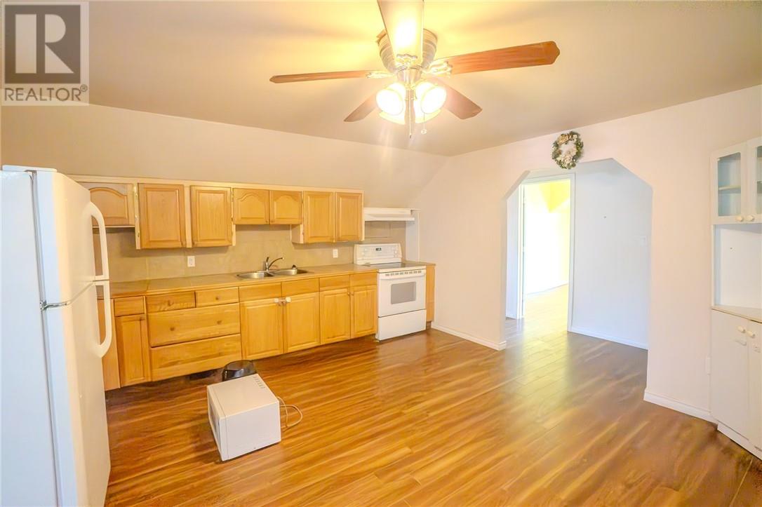 7 Second Avenue Property Photo 25
