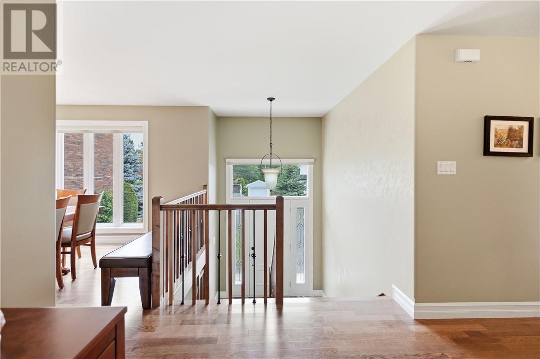 867 Connaught Avenue Property Photo 2