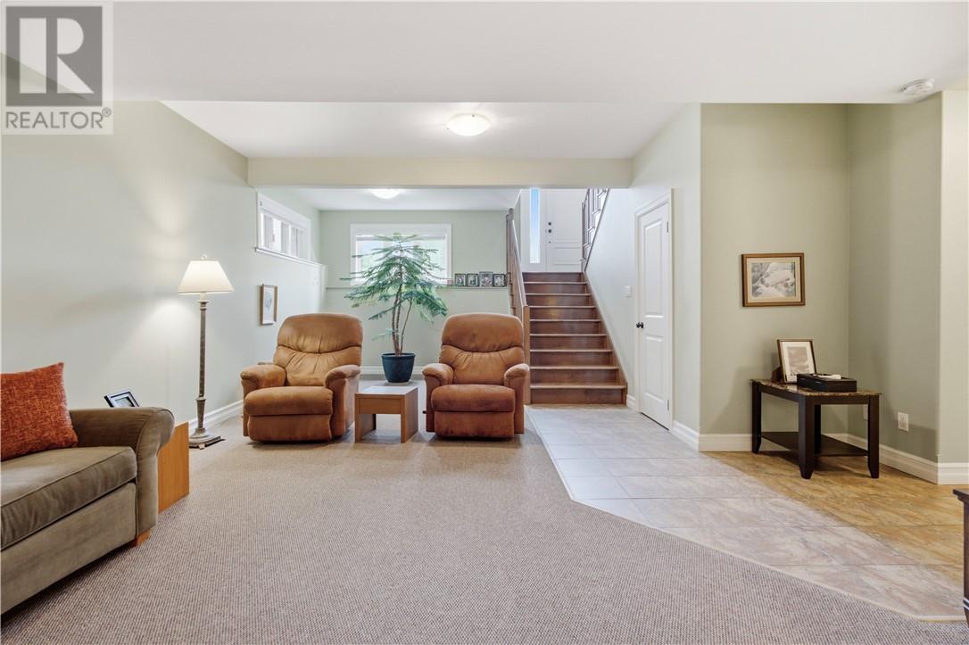 867 Connaught Avenue Property Photo 23