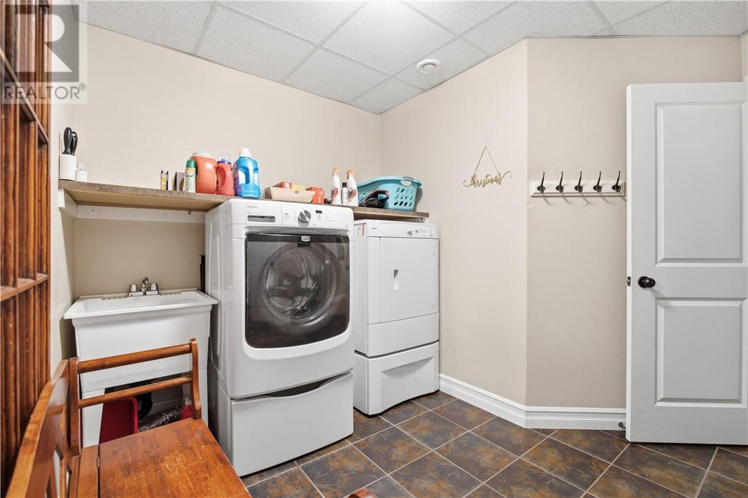 867 Connaught Avenue Property Photo 27