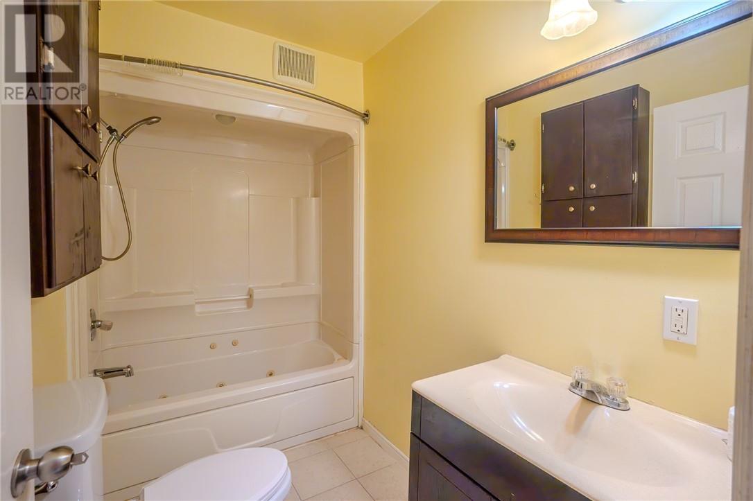 2-7 Ontario Drive Property Photo 11