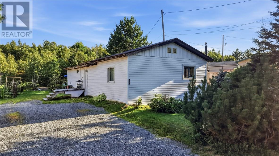 36 Dryden Road E Property Photo 1