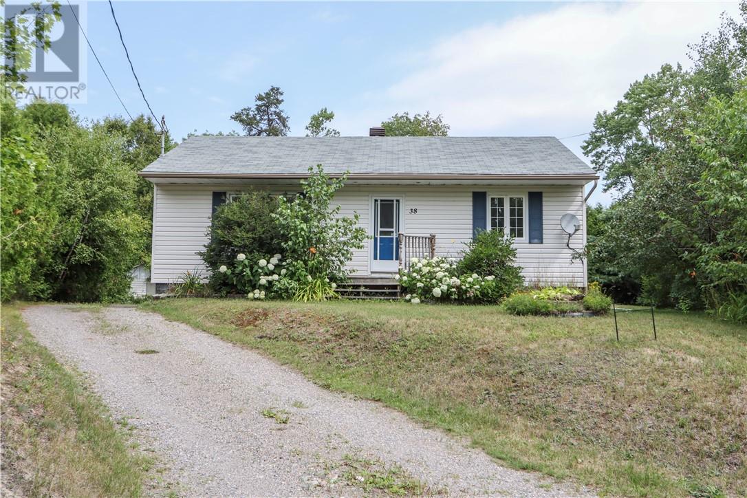 38 Gill Avenue Property Photo 2