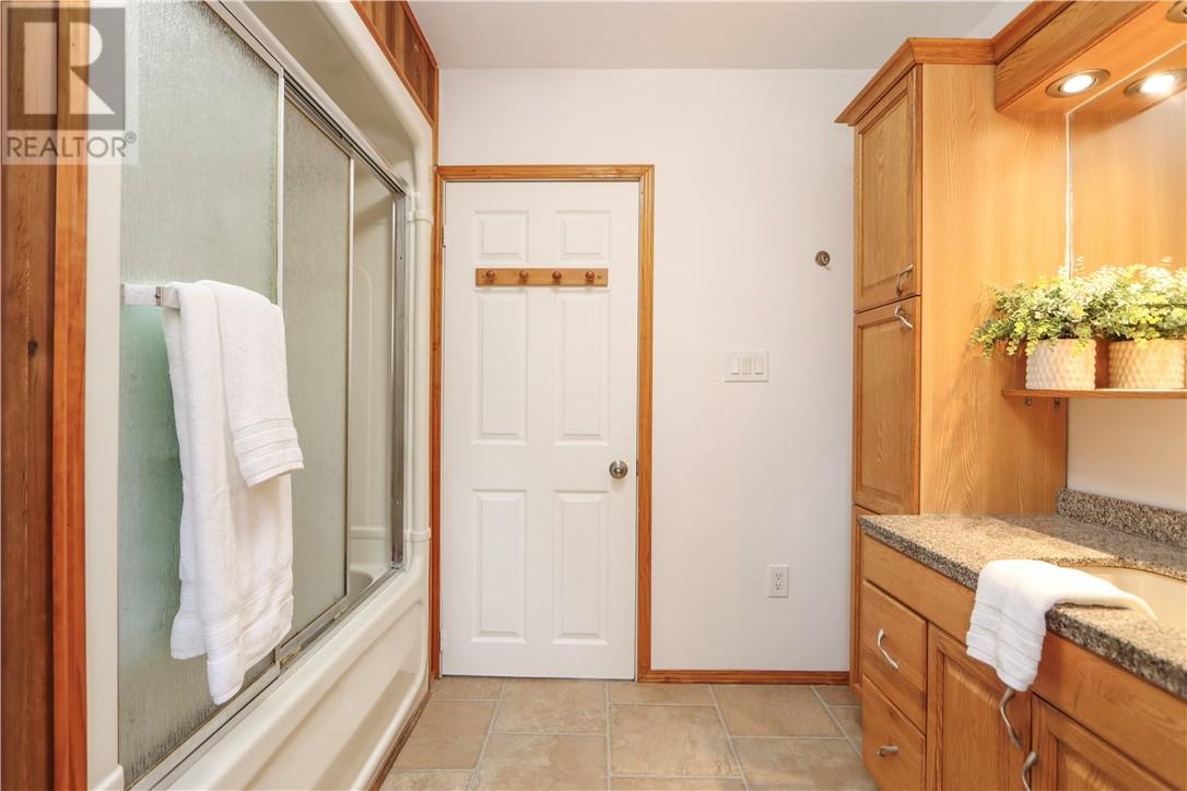 38 Gill Avenue Property Photo 20