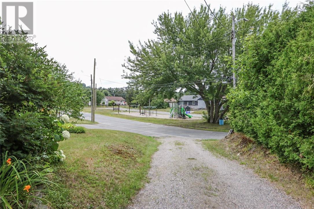 38 Gill Avenue Property Photo 49