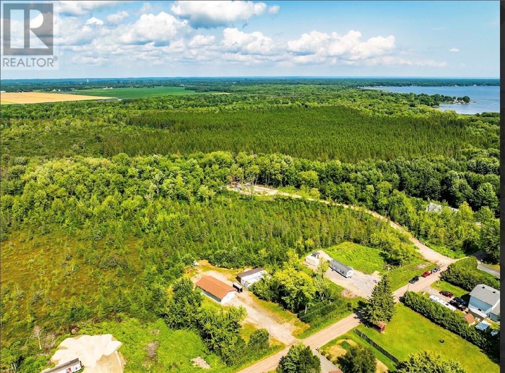 687 Lac Deux Milles Property Photo 4