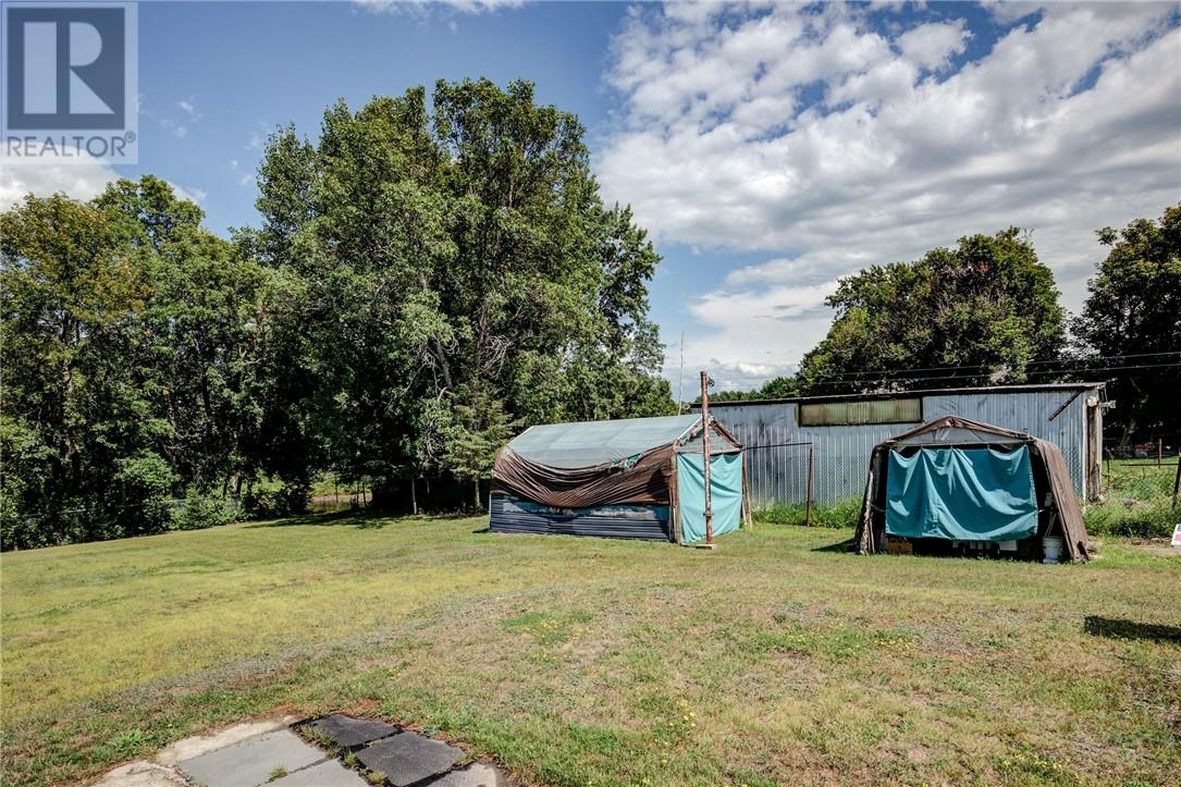 222 Riverside Drive Property Photo 5