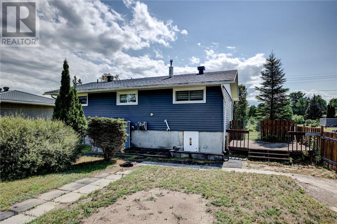 222 Riverside Drive Property Photo 7