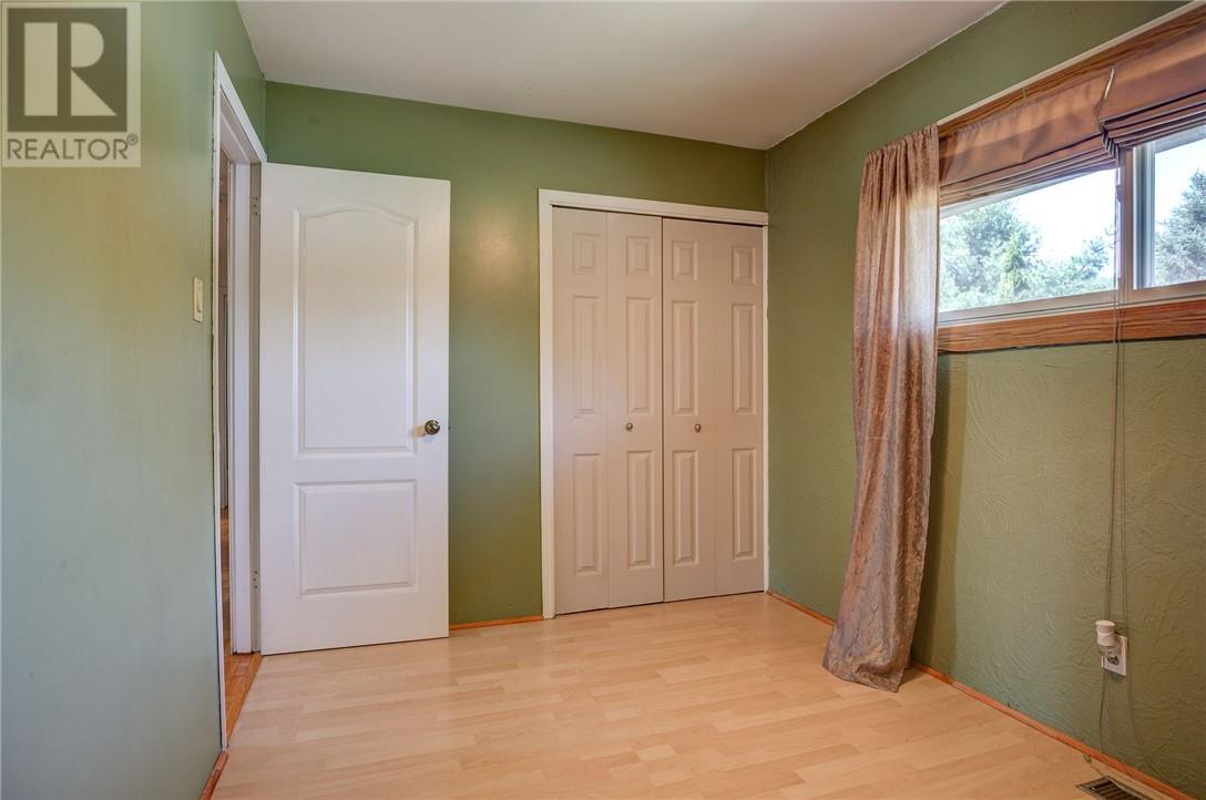 222 Riverside Drive Property Photo 15