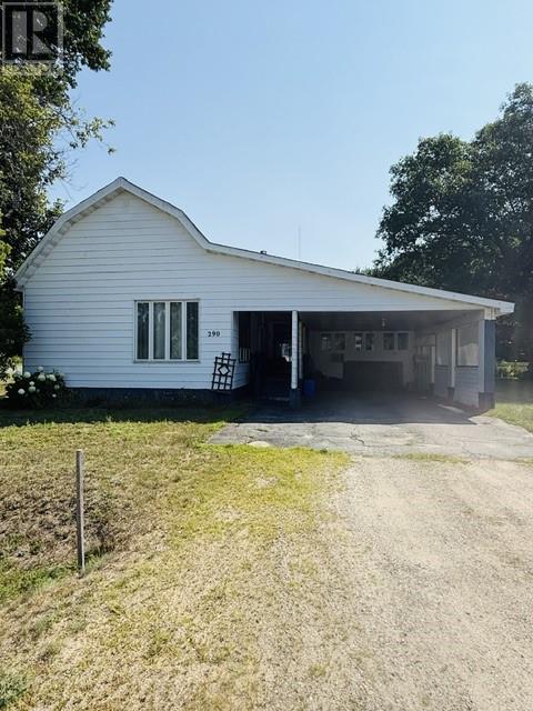 290 Second St N Property Photo 1