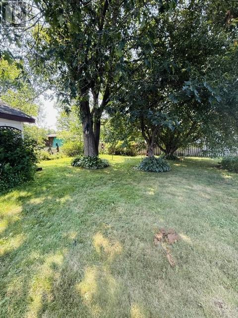 290 Second St N Property Photo 10