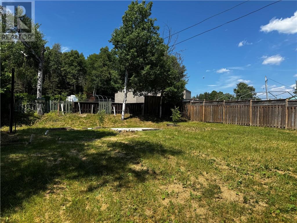 28 Spruce Street Property Photo 4