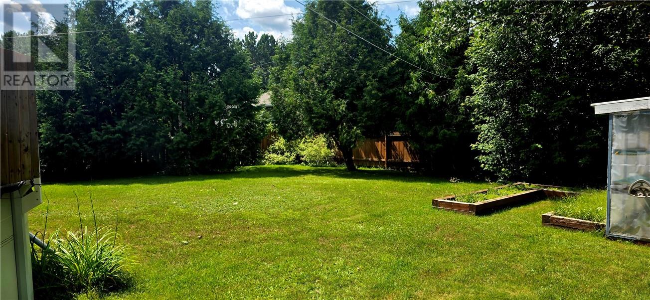 3211 Glendale Court Property Photo 4