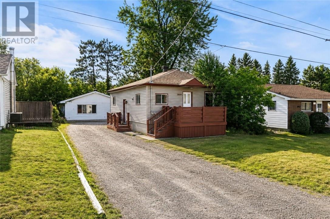 1099 Gordon Avenue Property Photo 1