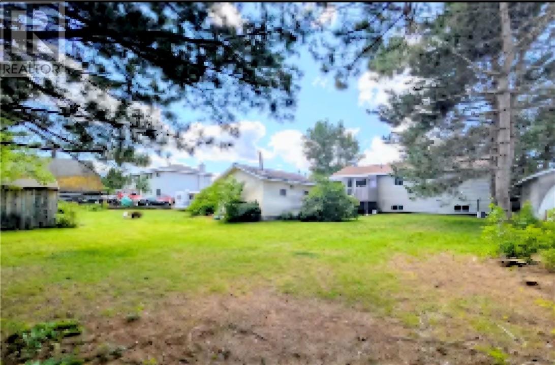 3152 Maple Property Photo 5
