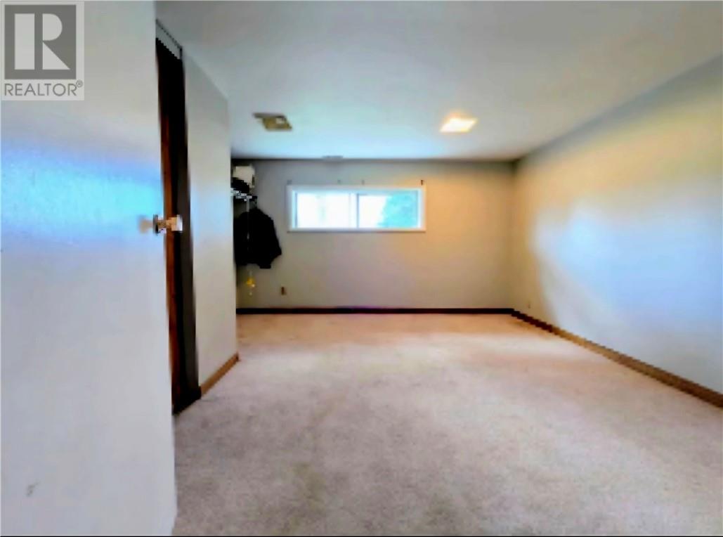 3152 Maple Property Photo 18