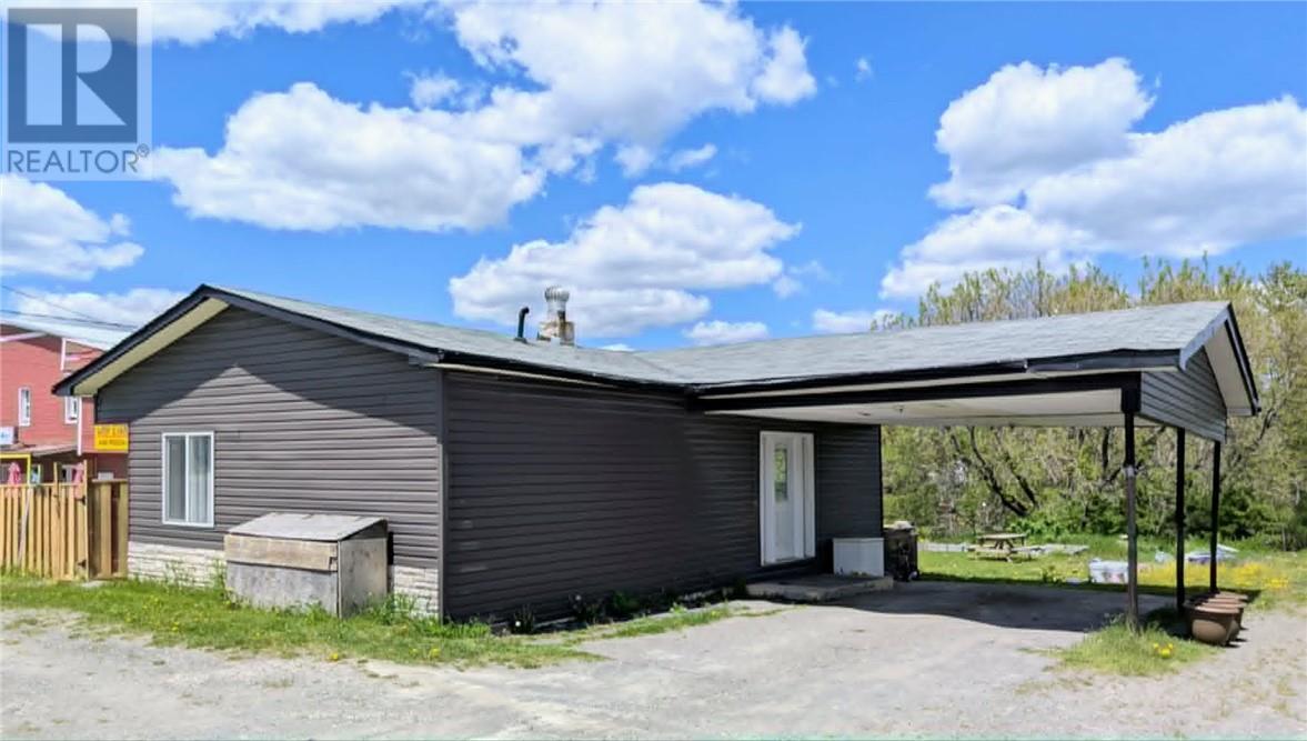7157 Highway 17 Property Photo 2