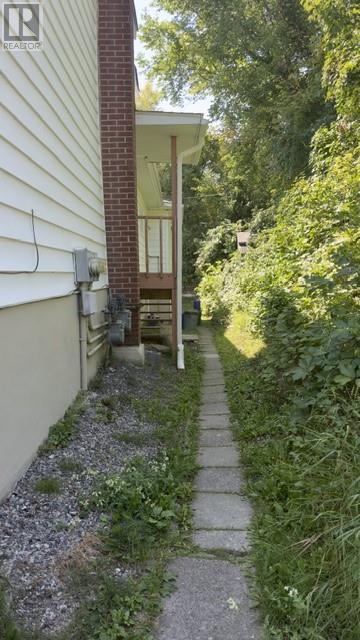 329 Hickory Street Property Photo 6