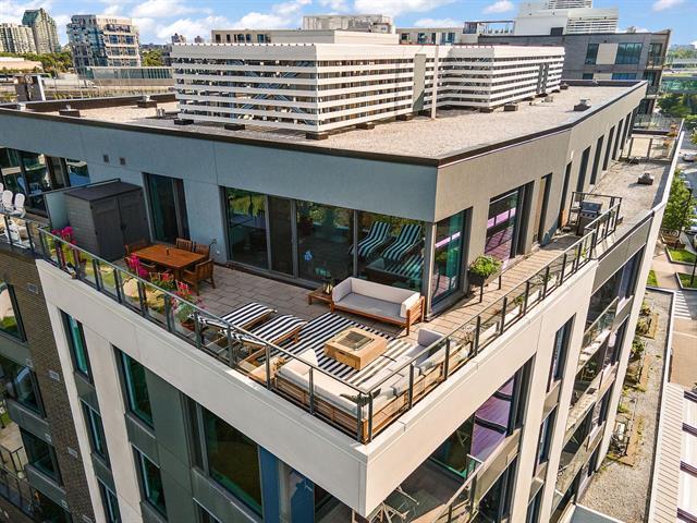 211 Rue De La Rotonde, #PH1 Property Photo 1