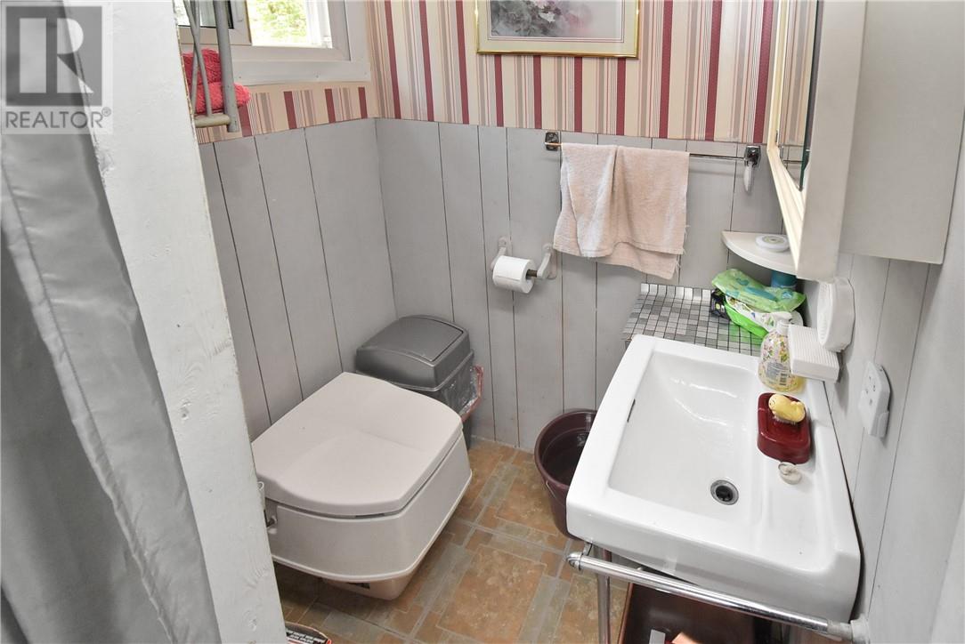 40 Ministic Lake Road Property Photo 14