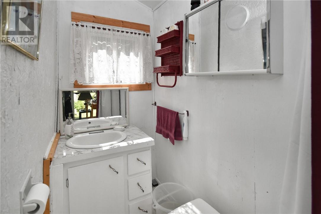 40 Ministic Lake Road Property Photo 34