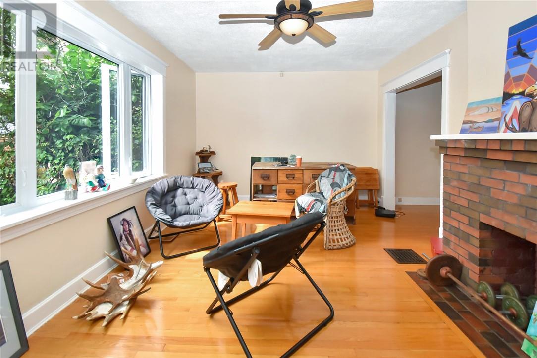 320 Nelson Street Property Photo 33