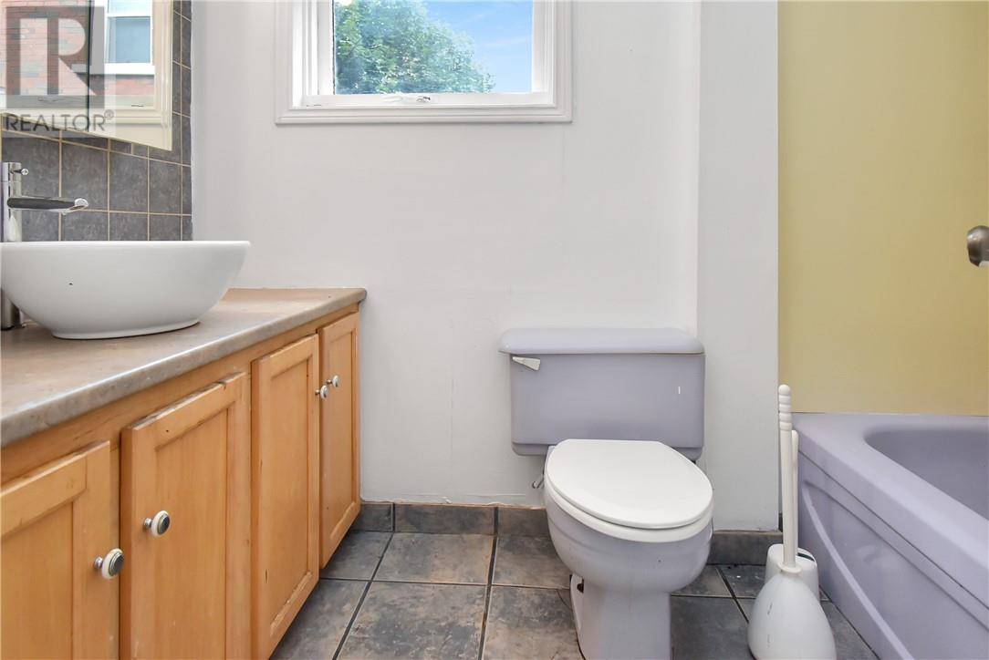 320 Nelson Street Property Photo 41
