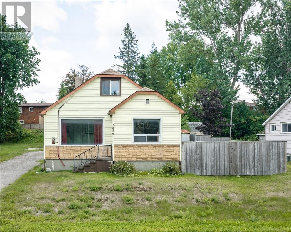 3426 Falconbridge Highway Property Photo 16