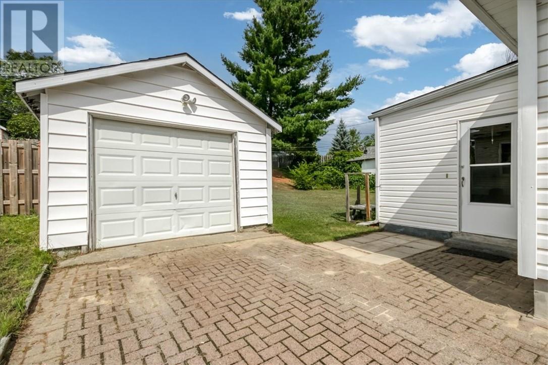 313 Read Street Property Photo 5