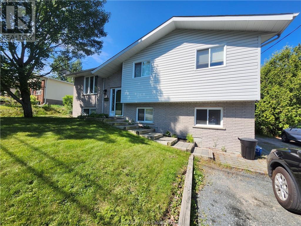 155 Ridgemount Avenue Property Photo 3