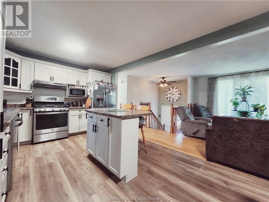 155 Ridgemount Avenue Property Photo 6