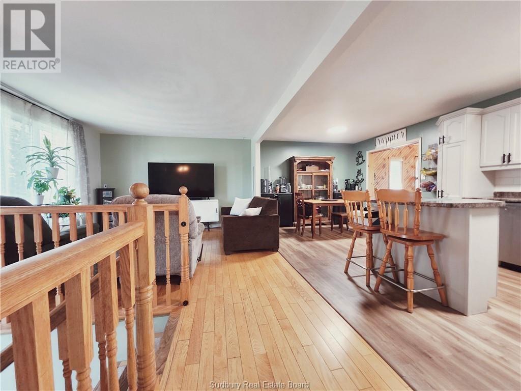 155 Ridgemount Avenue Property Photo 12