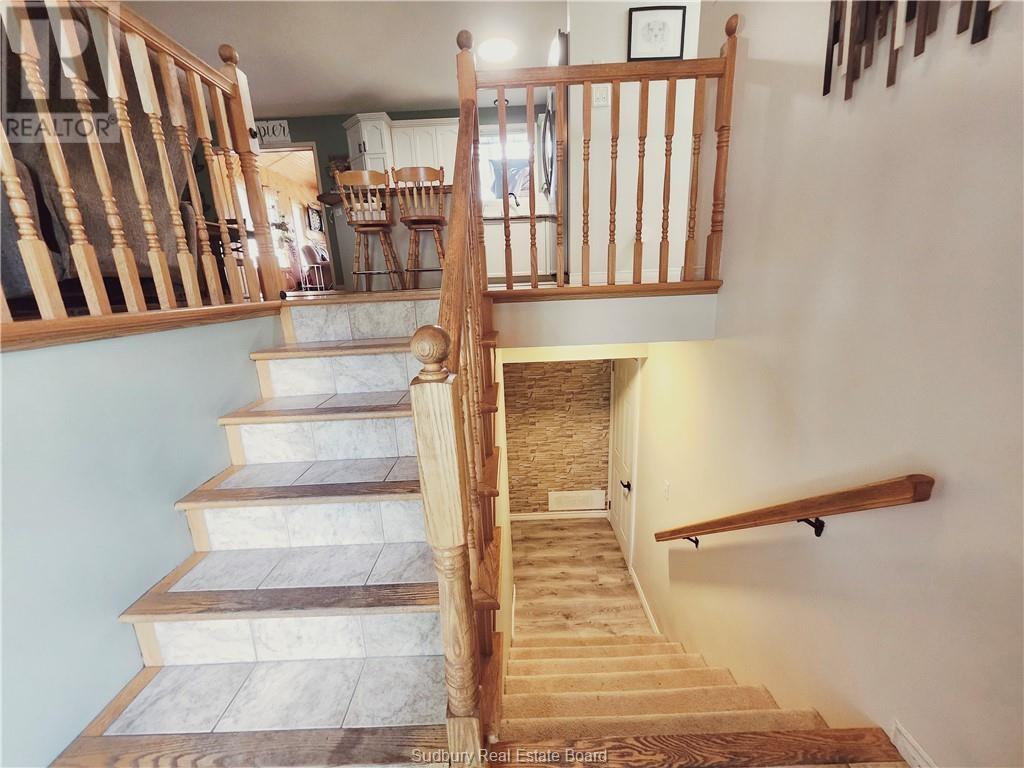 155 Ridgemount Avenue Property Photo 20